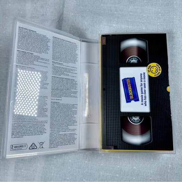 The Blockbuster Game - Movie Party Game NEW from Big Potato Games - Picture 4 of 7